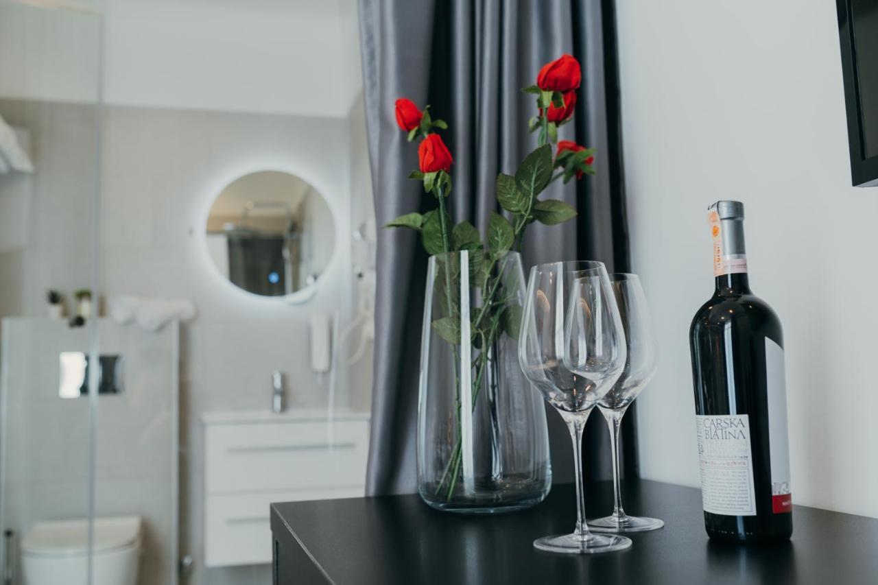 Poppy Downtown Suites Sarajevo Ngoại thất bức ảnh