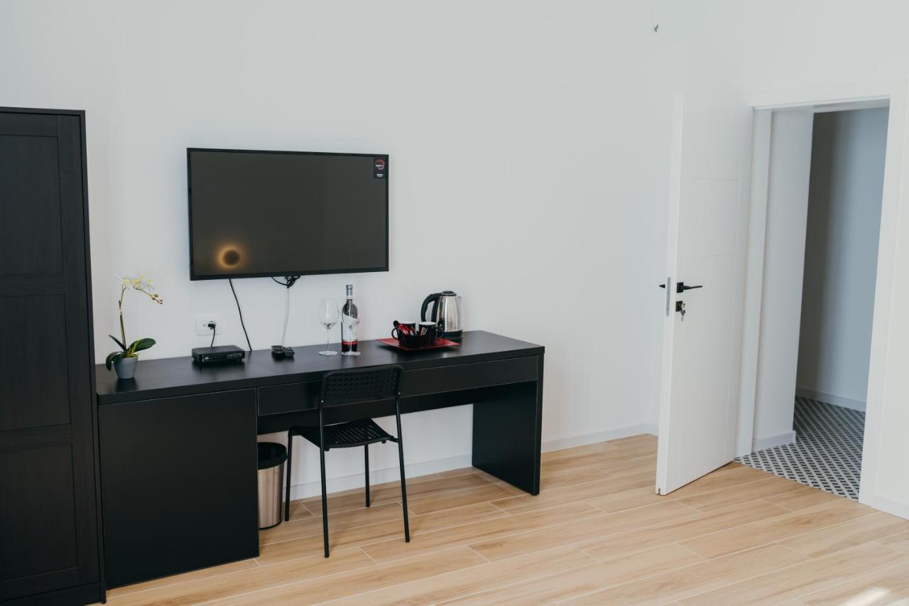 Poppy Downtown Suites Sarajevo Ngoại thất bức ảnh